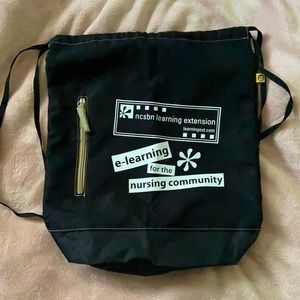 draw string backpack with zipper side pocket